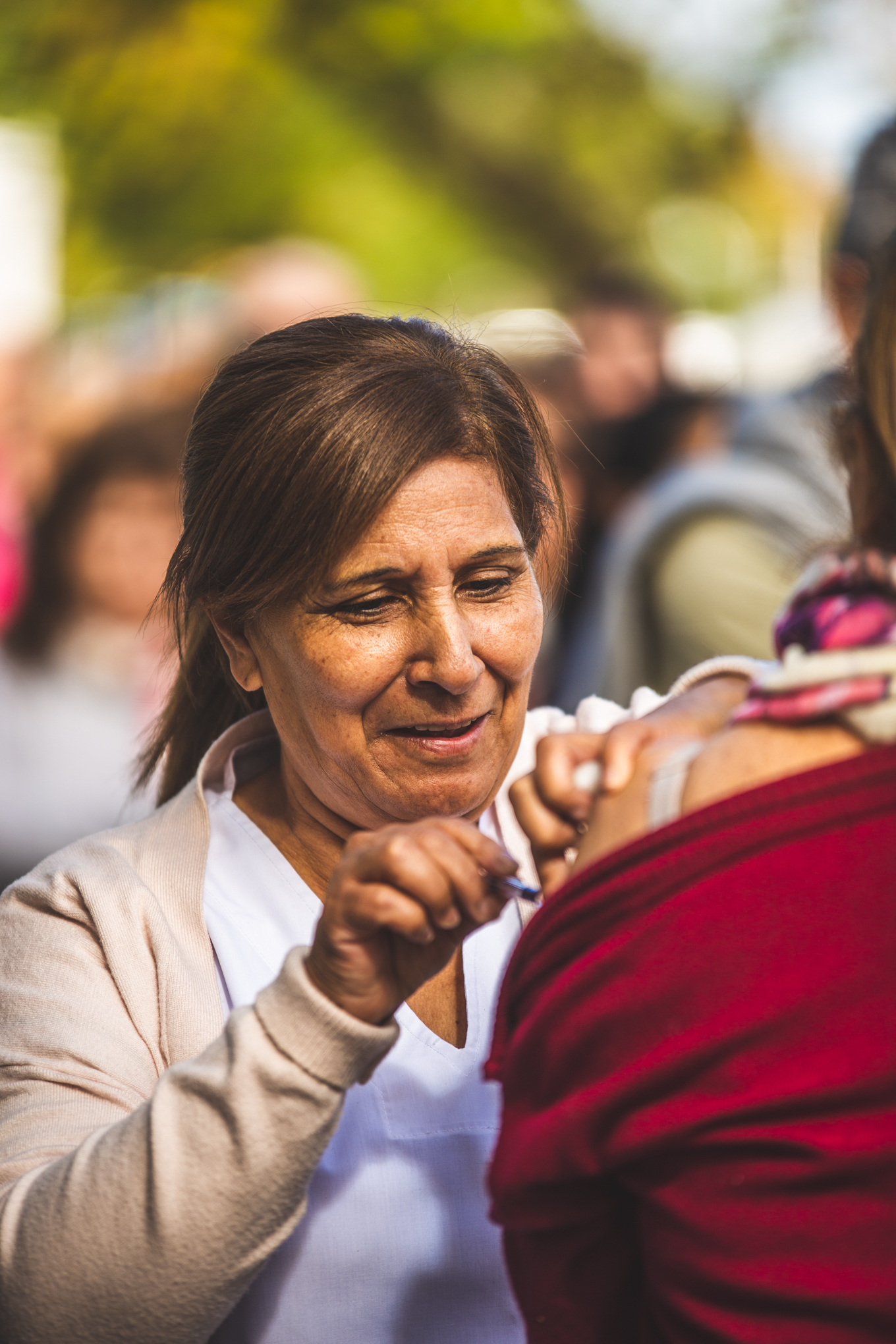 Más de 700 vecinos se aplicaron la vacuna antigripal en la posta de salud de Plaza Rivadavia