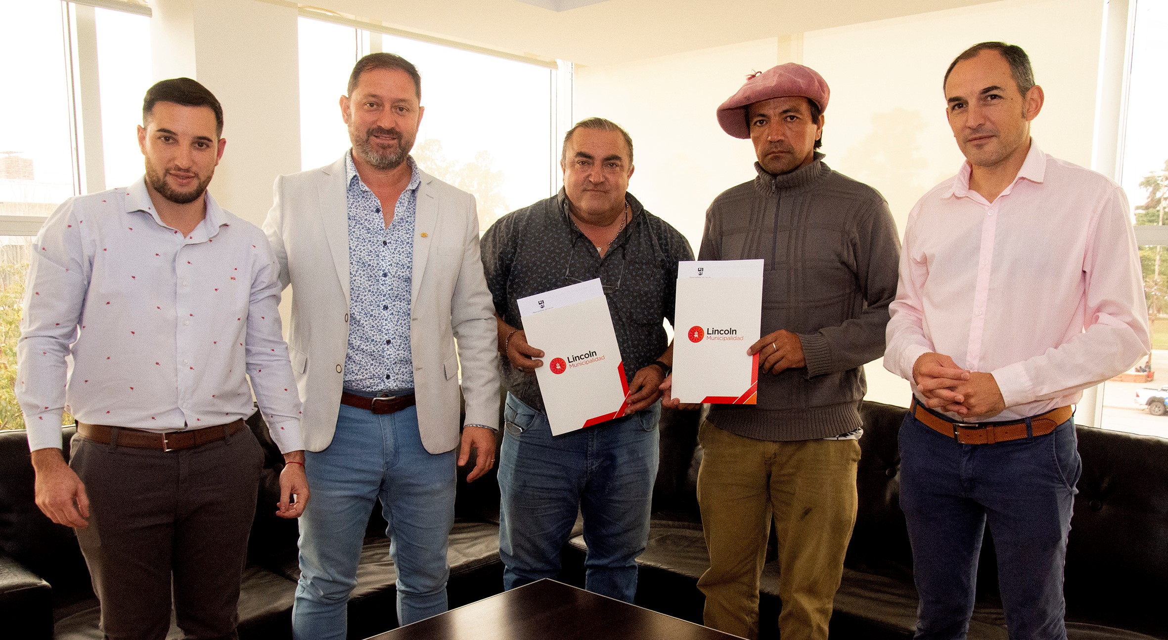 Se concretó el pase a planta permanente de 13 empleados municipales