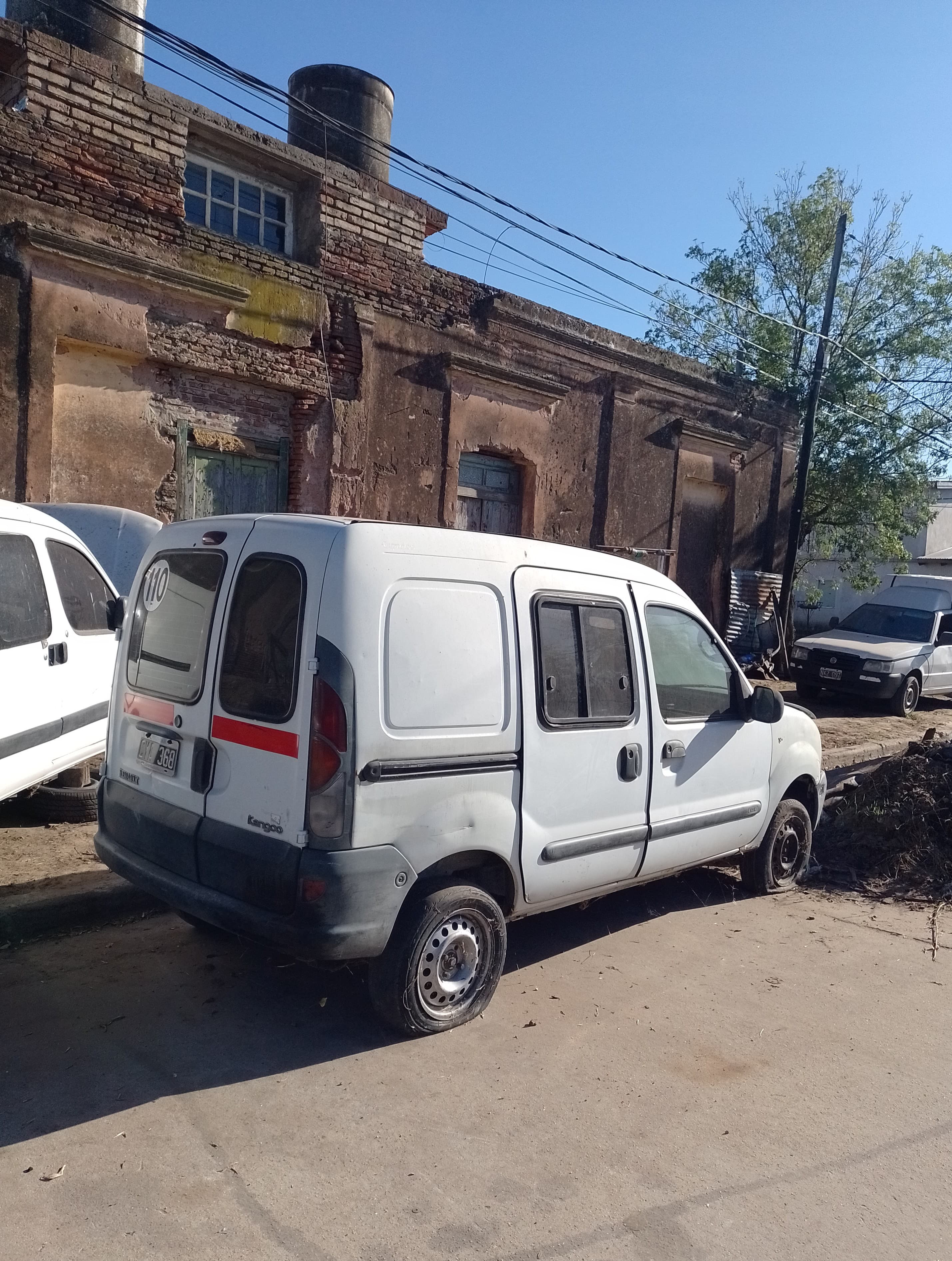 Habrá infracciones para los vehículos abandonados en la vía pública