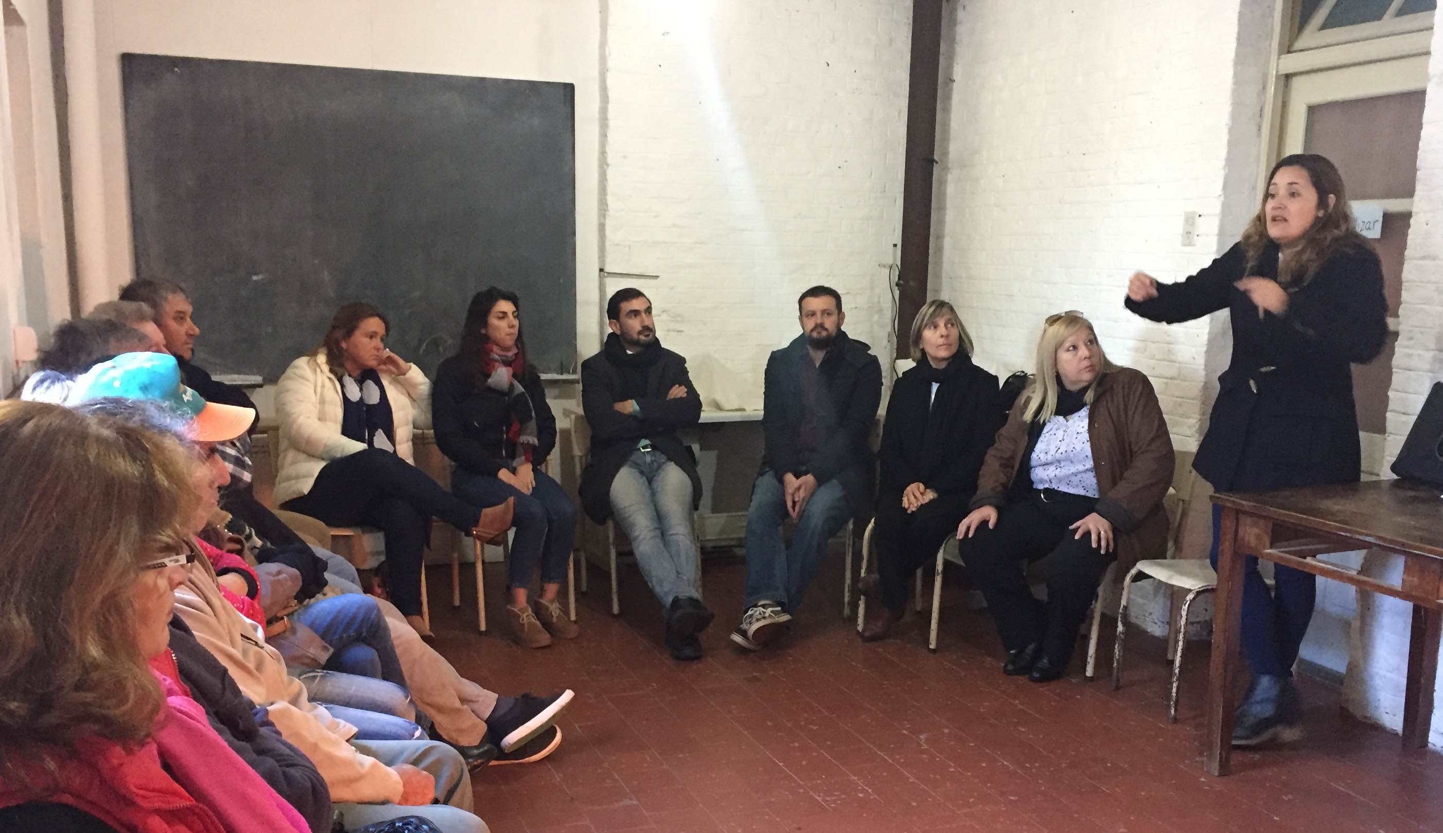 Vecinos de Pasteur fueron asesorados para tramitar el título de propiedad de sus viviendas