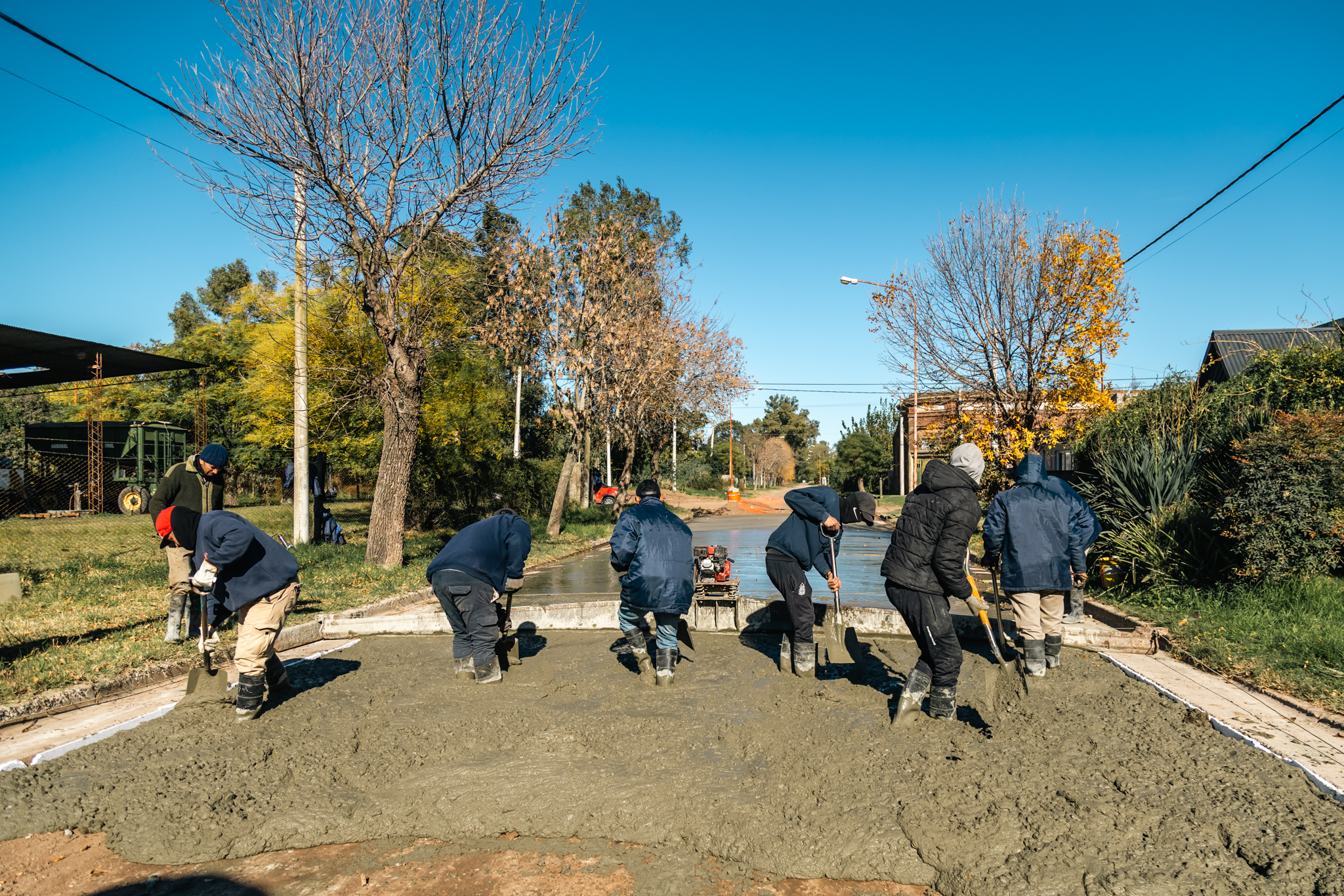 Comenzó la obra de pavimentación en Arenaza