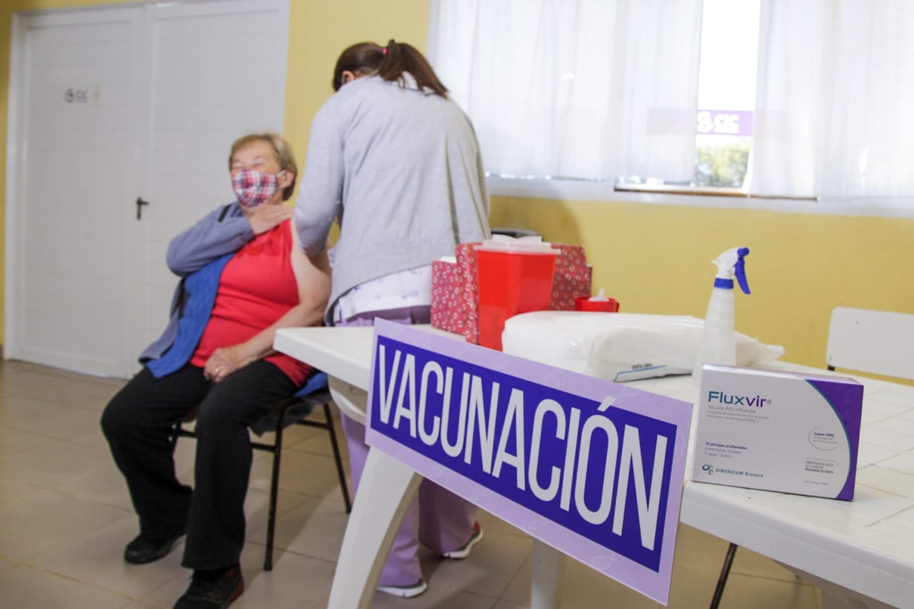 Comenzó la vacunación antigripal en adultos mayores