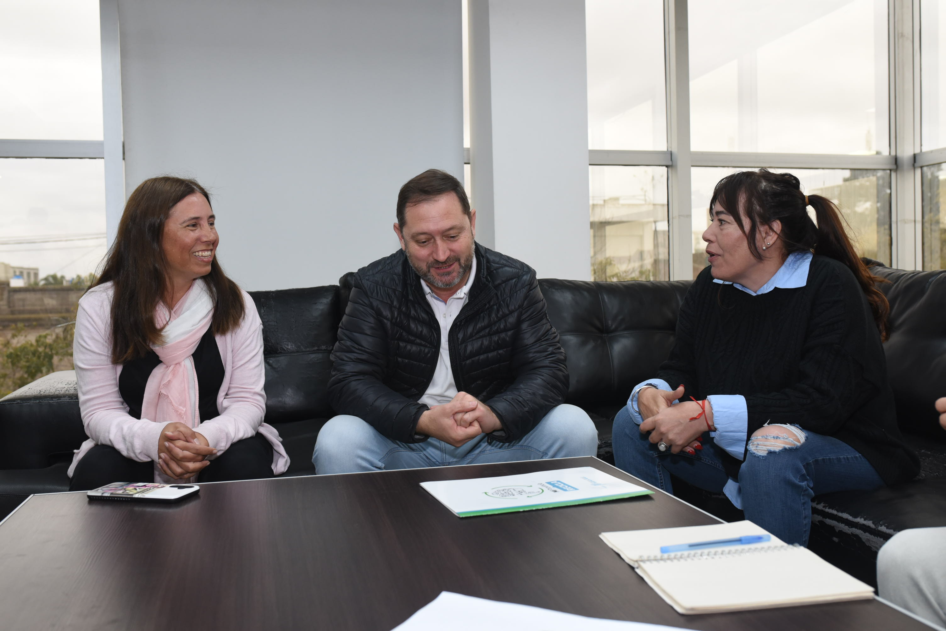 Serenal recibió a Jackie Flores, subsecretaria de Residuos Sólidos Urbanos de la Provincia