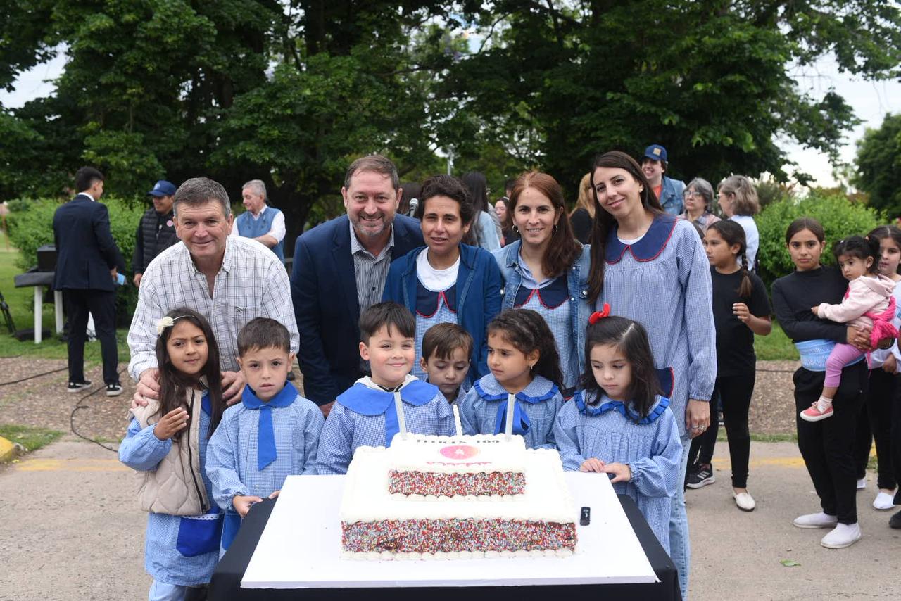 Se desarrolló el acto conmorativo por los 109 años de fundación de Roberts