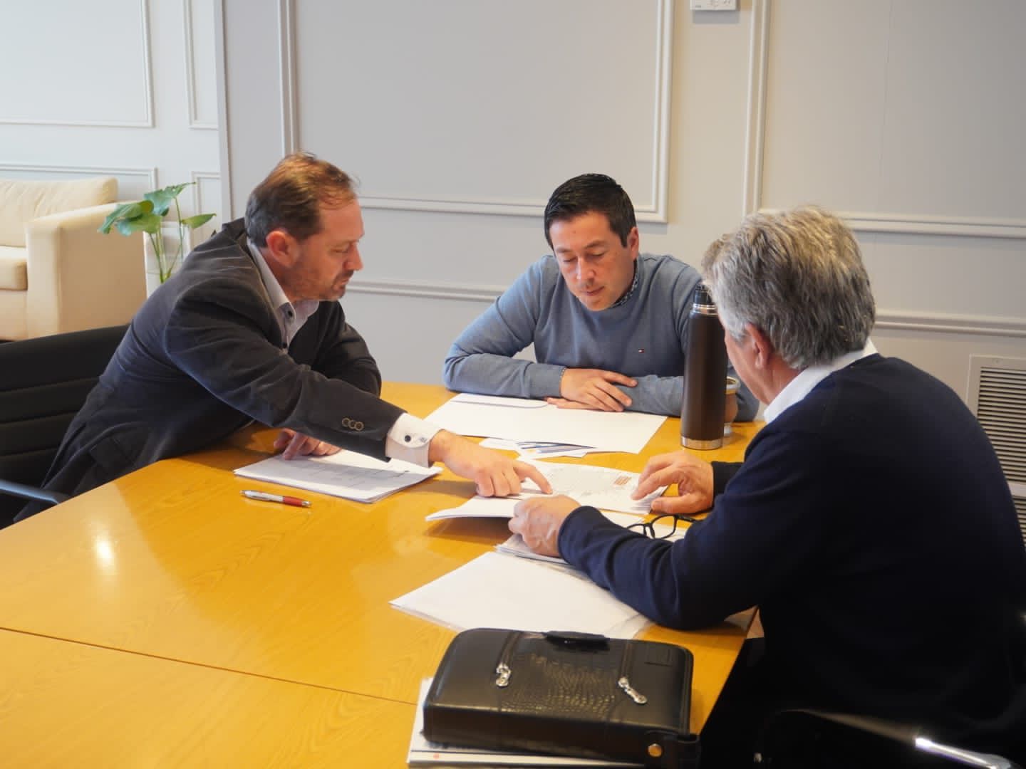 Nardini y el Intendente Serenal se reunieron por trabajos en ejecución en el distrito