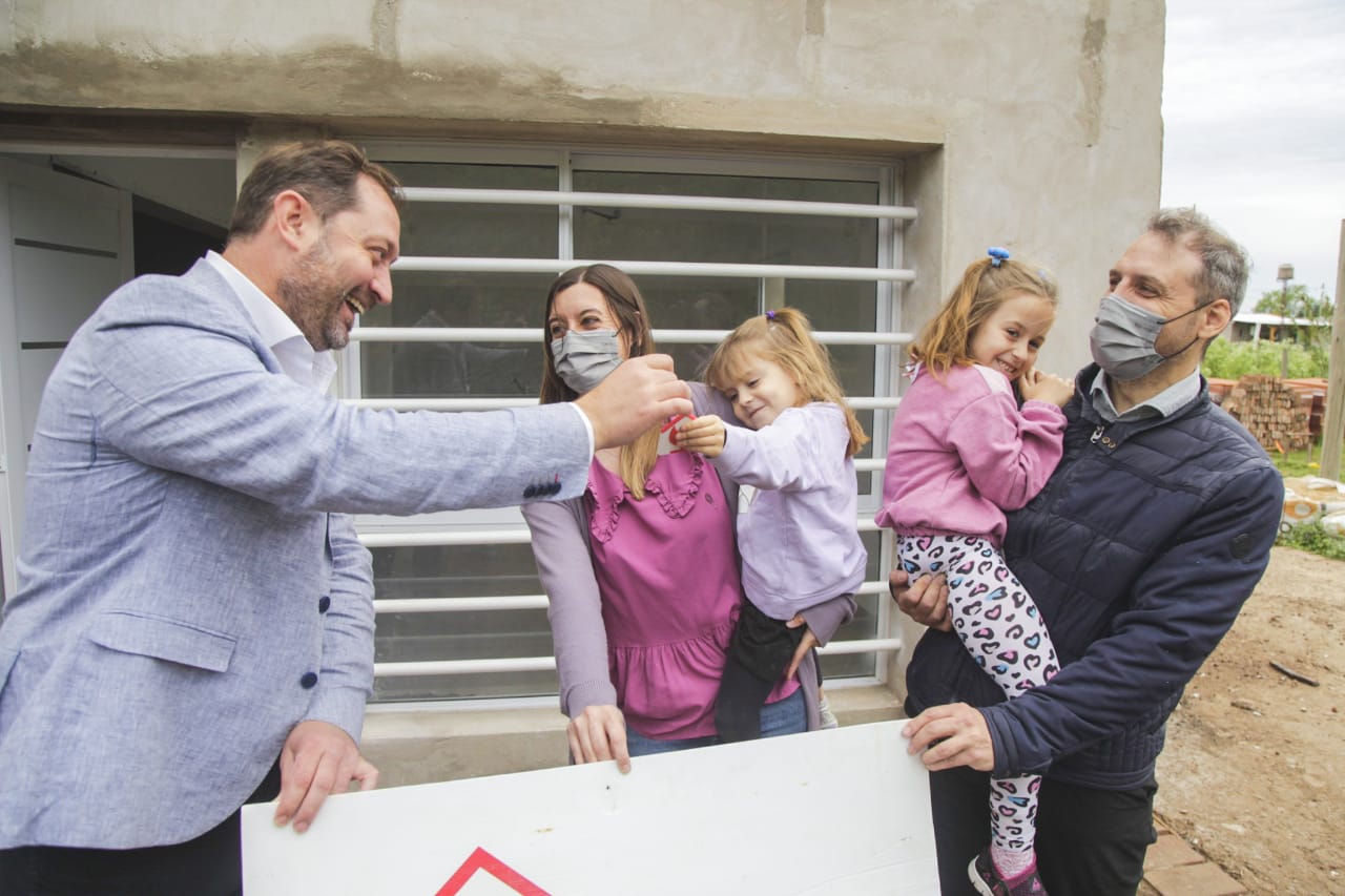 Una nueva familia accedió a la vivienda propia a través del Plan Semilla
