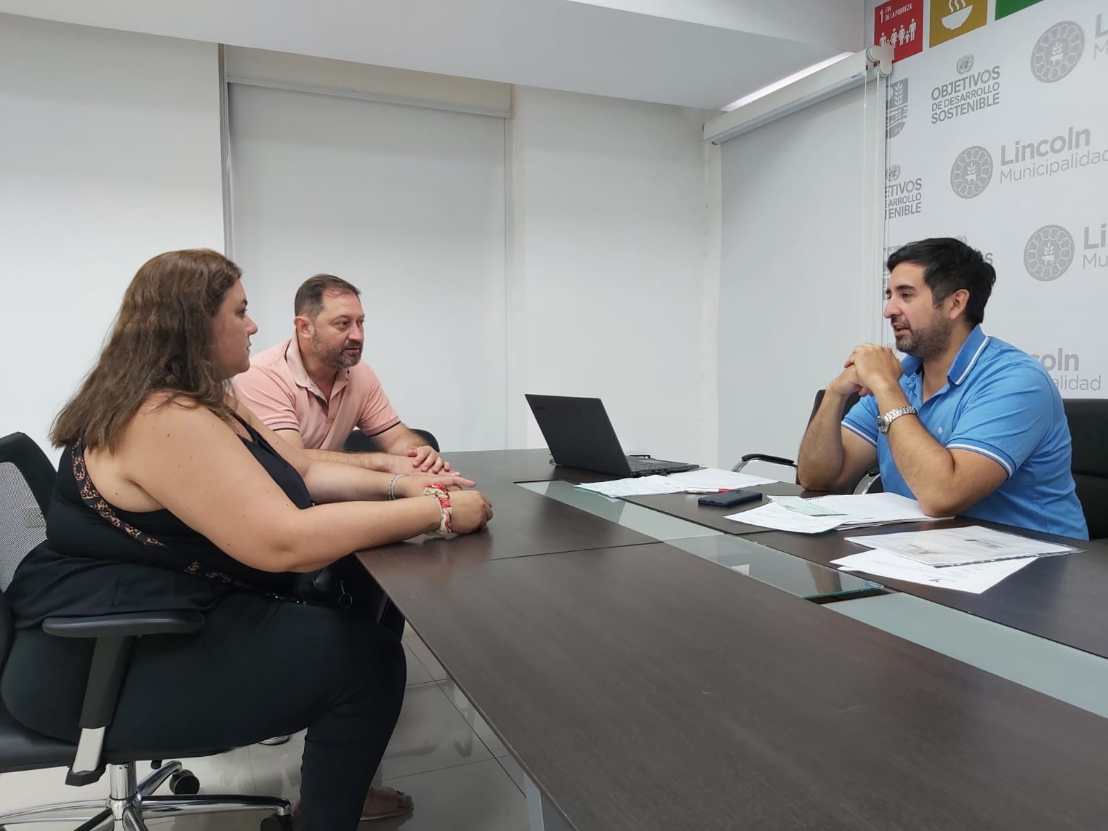 Hacedores y artesanos comenzaron a percibir el primer adelanto en concepto de los premios