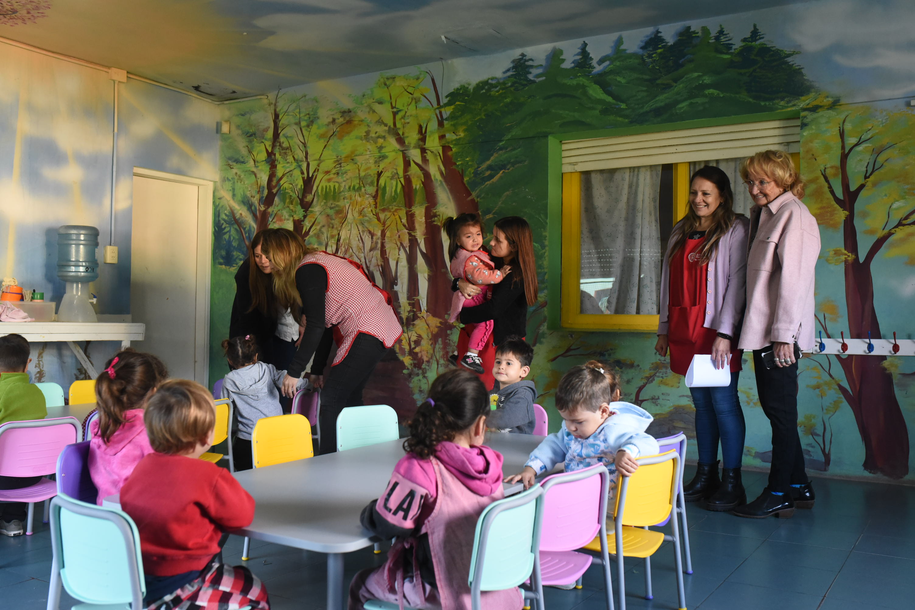 Nuevo mobiliario para el Jardín N° 908 y el maternal “Mi Bebé”