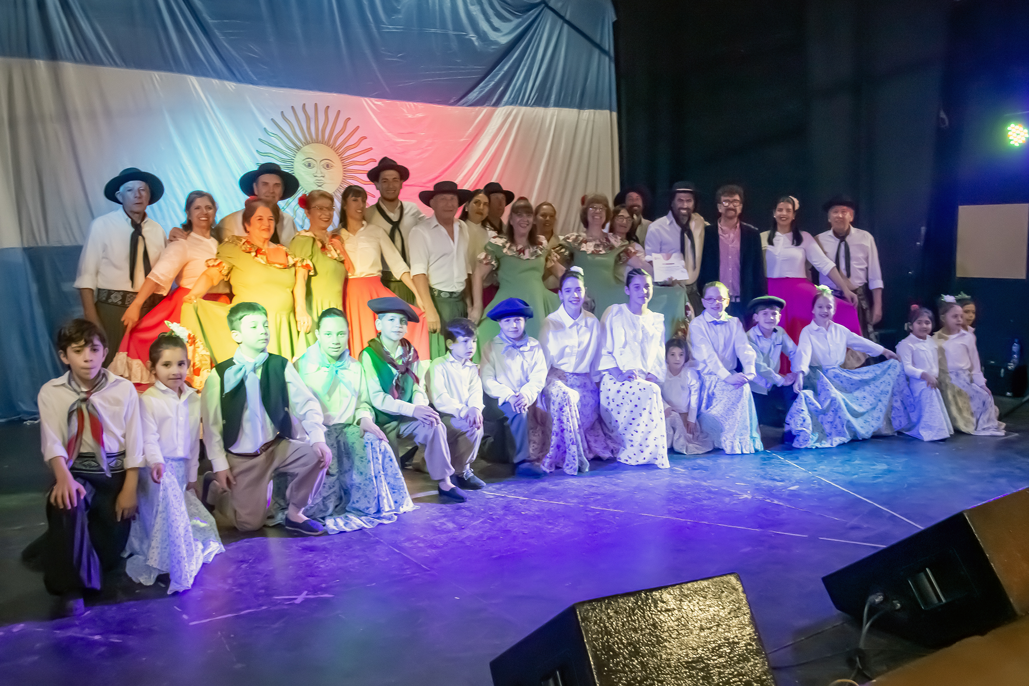 La comunidad linqueña homenajeó a “Toto” Lezcano en sus 75 años con la danza