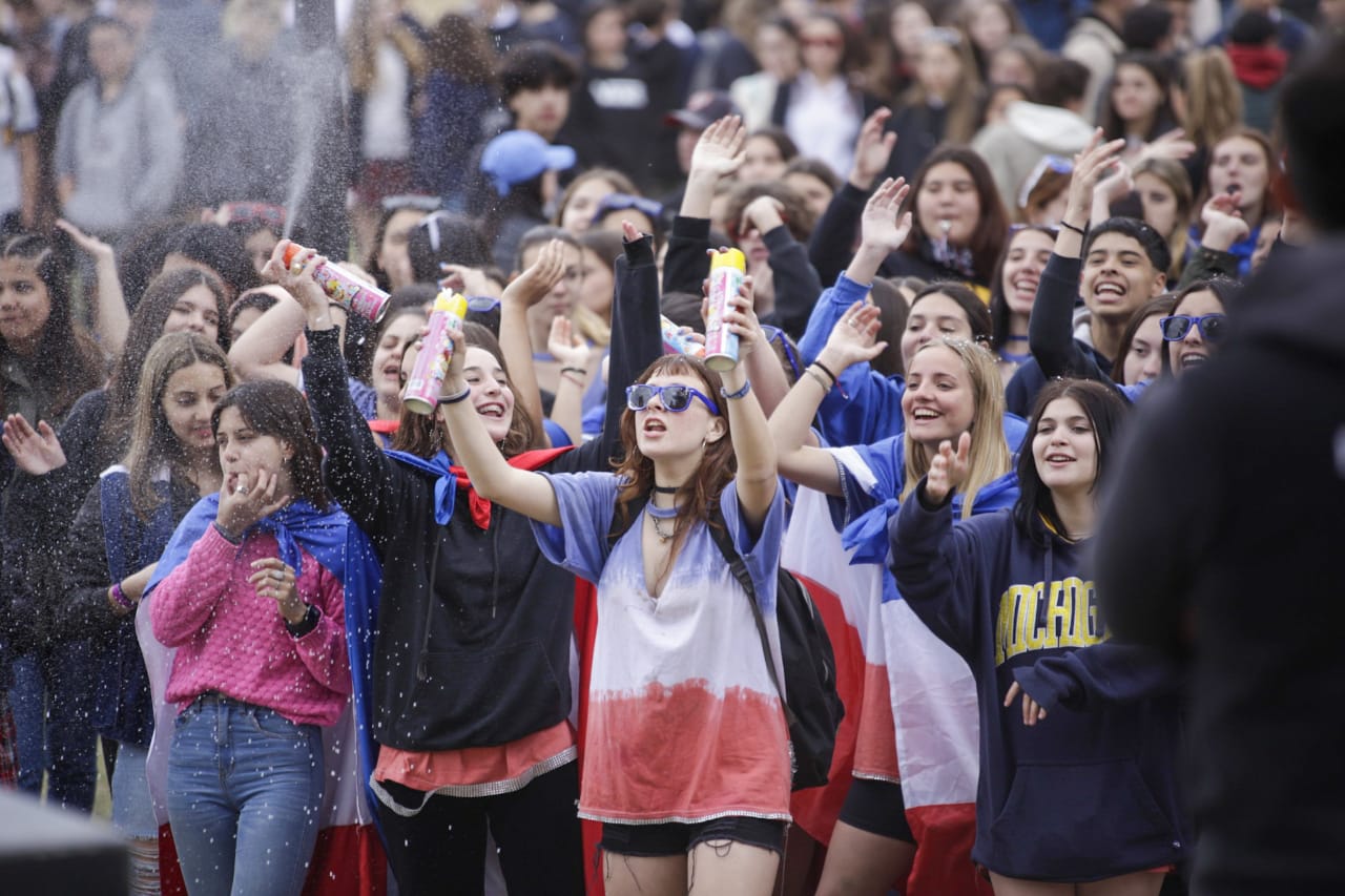 Los jóvenes linqueños recibieron la primavera en el Parque