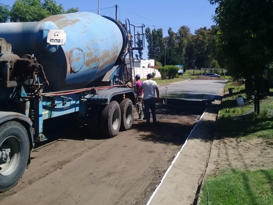 Se iniciaron las obras asfalto en El Triunfo