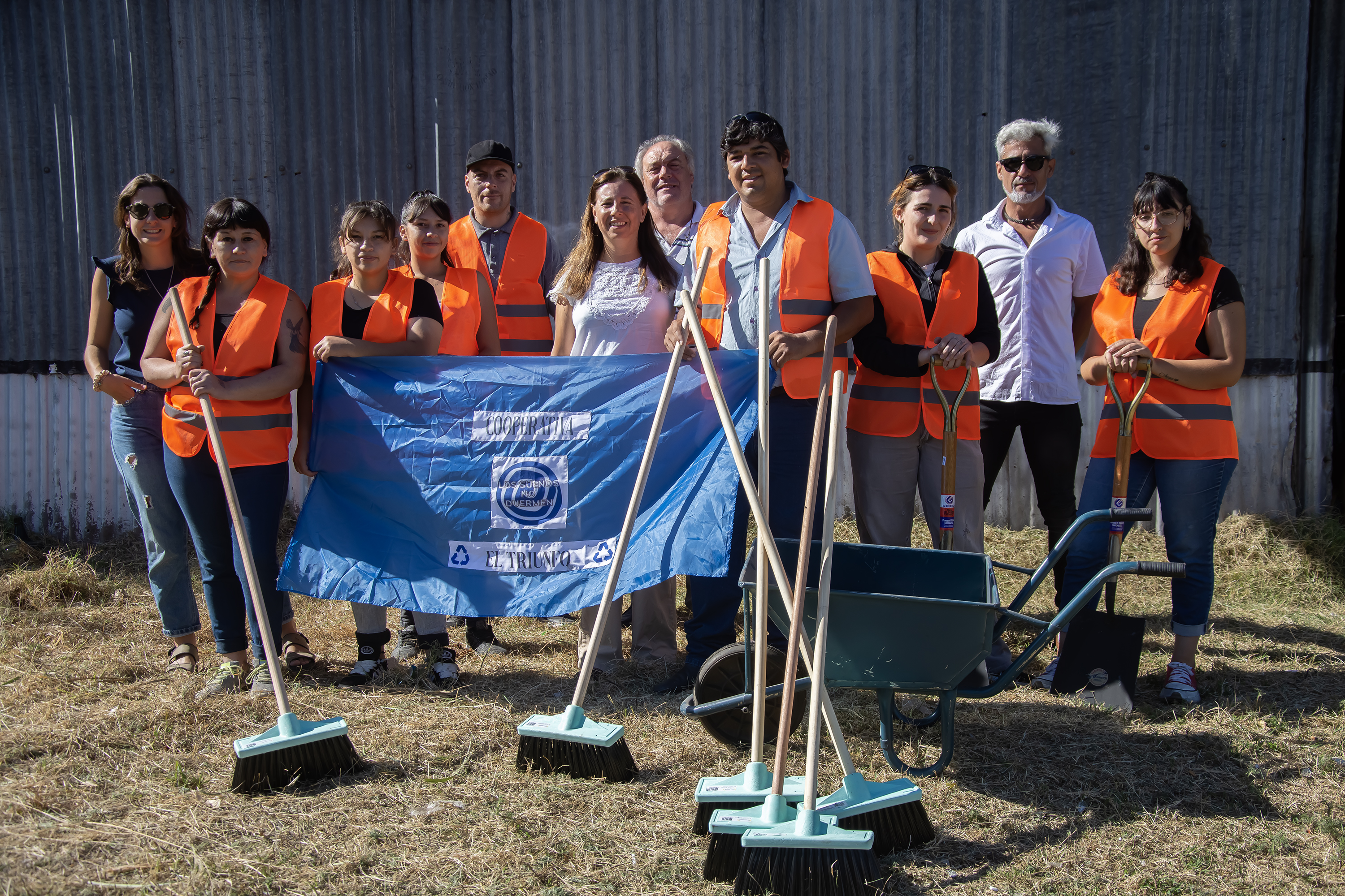 La cooperativa “Unidad productiva El Triunfo limitada” estará a cargo del barrido de calles en su localidad