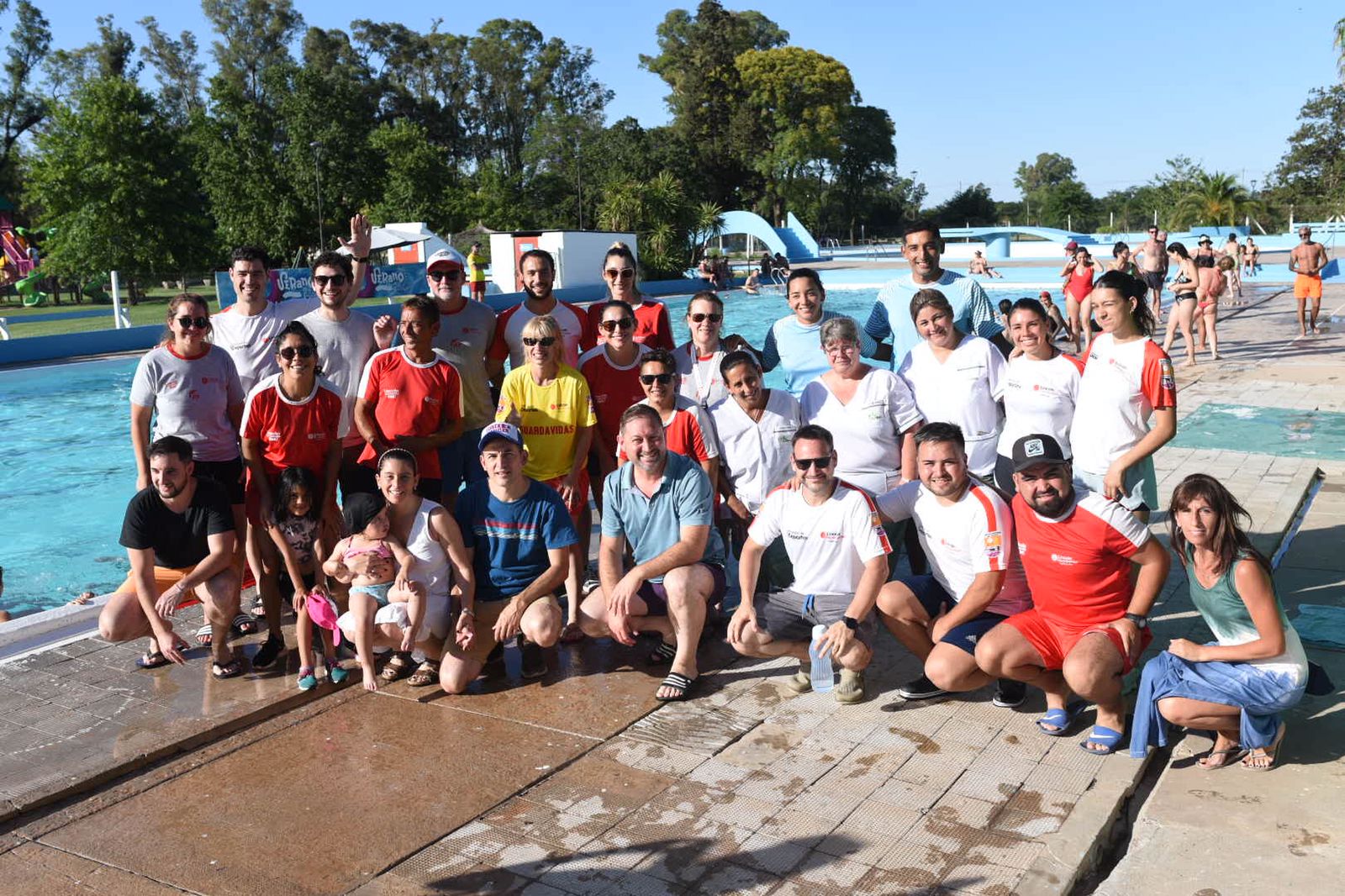 Serenal inauguró la temporada de pileta en El Parque