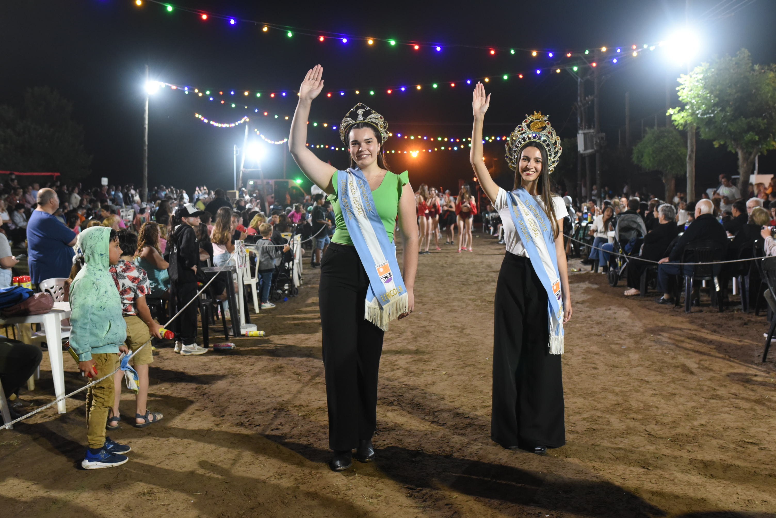 Triunvirato, Bermúdez y Carlos Salas abrieron el “carnaval en las localidades”