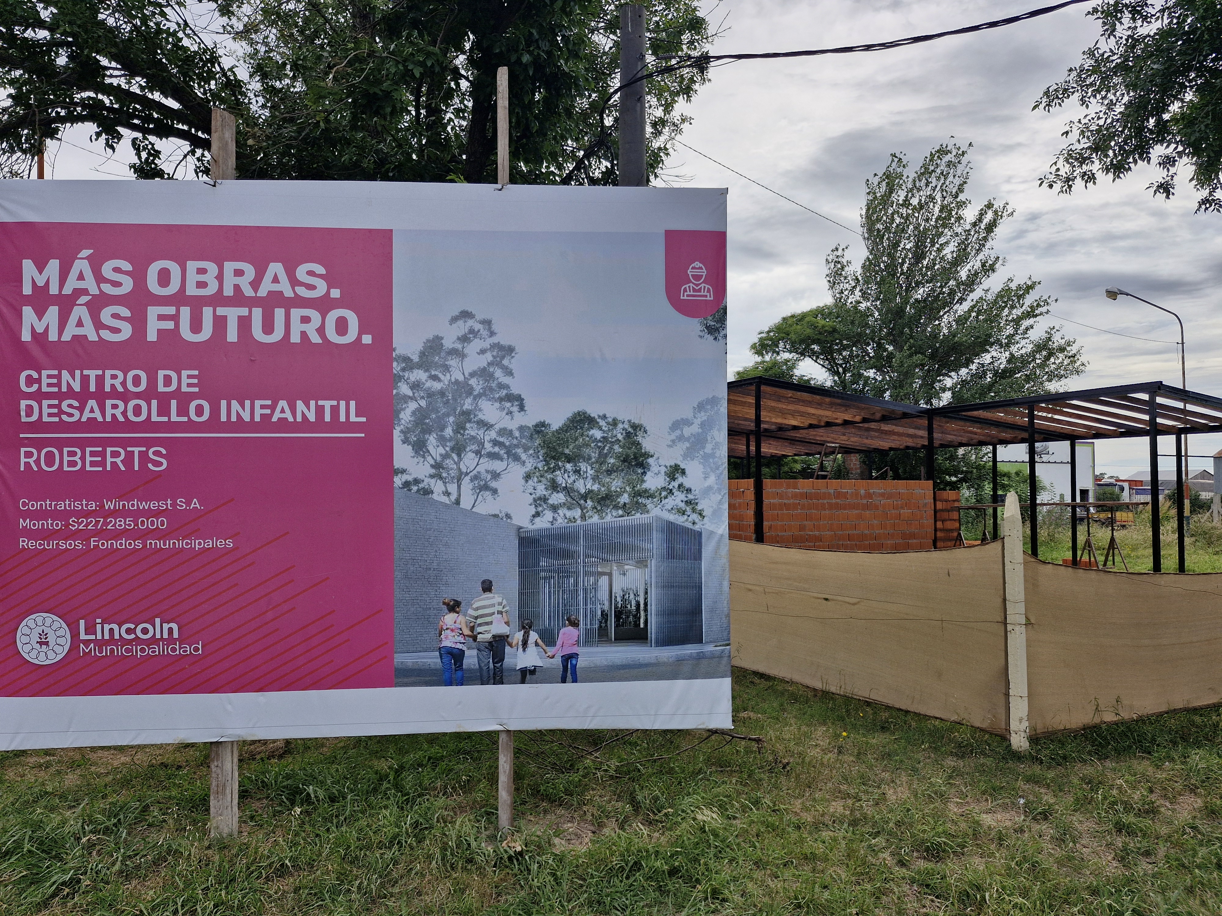 Se puso en marcha la obra para terminar la nueva sede de la Delegación y avanza la construcción del Centro de Desarrollo Infantil