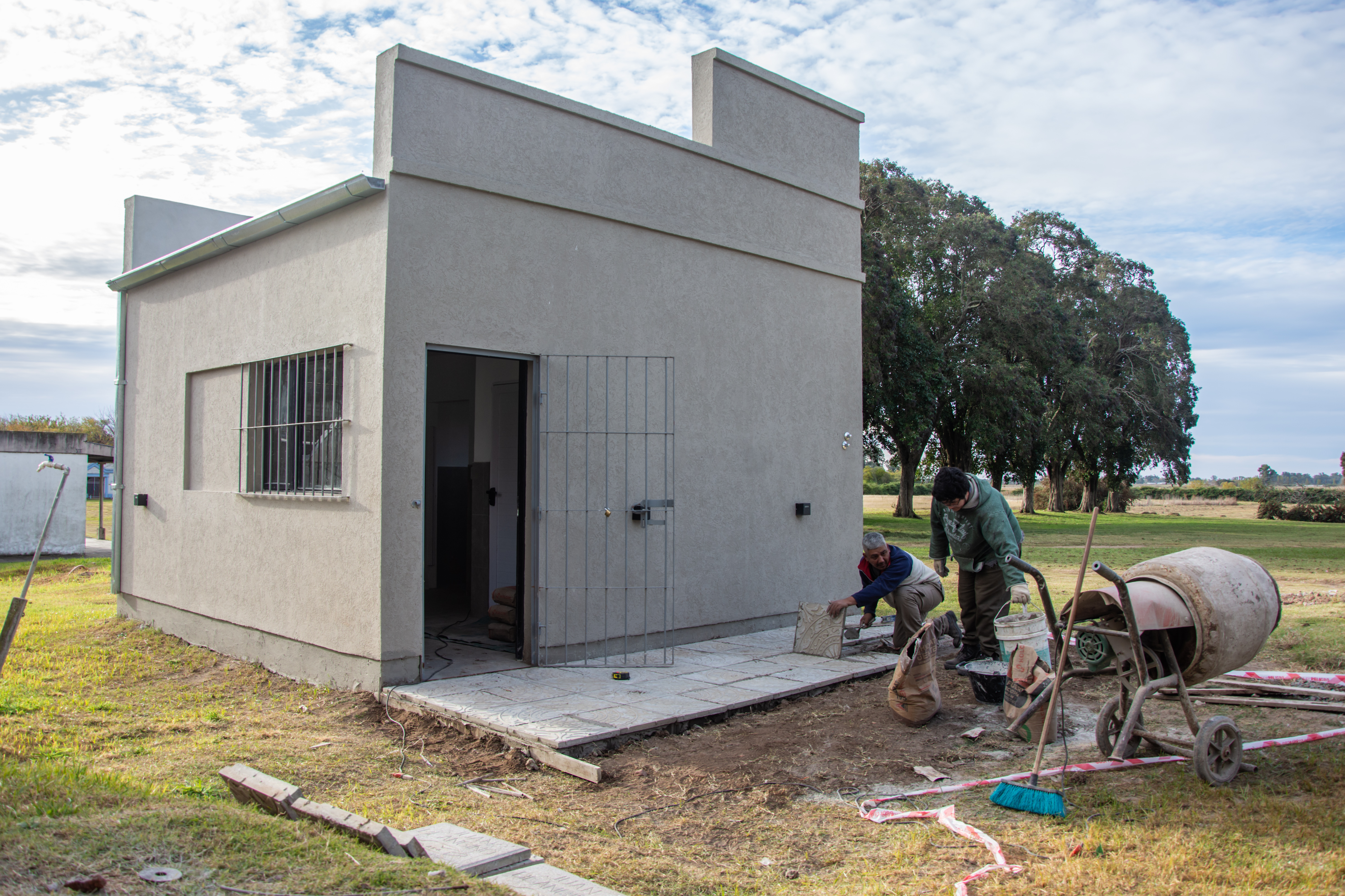 Se construyeron dos nuevos baños de servicio en el cementerio municipal