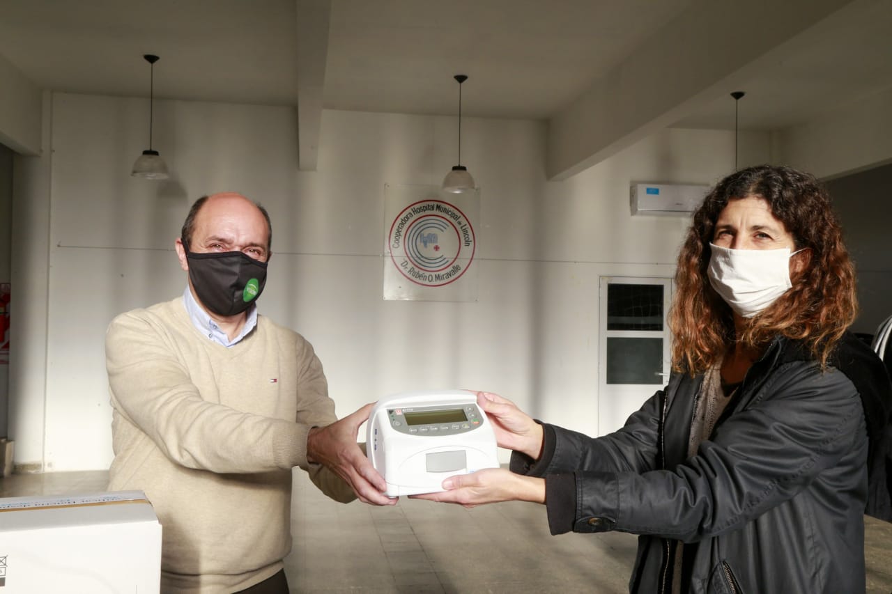 La Cooperadora donó 3 bombas de infusión para el hospital municipal