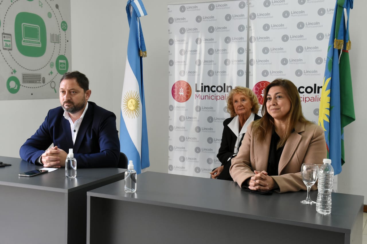 “La educación es la base fundamental del desarrollo y la igualdad”