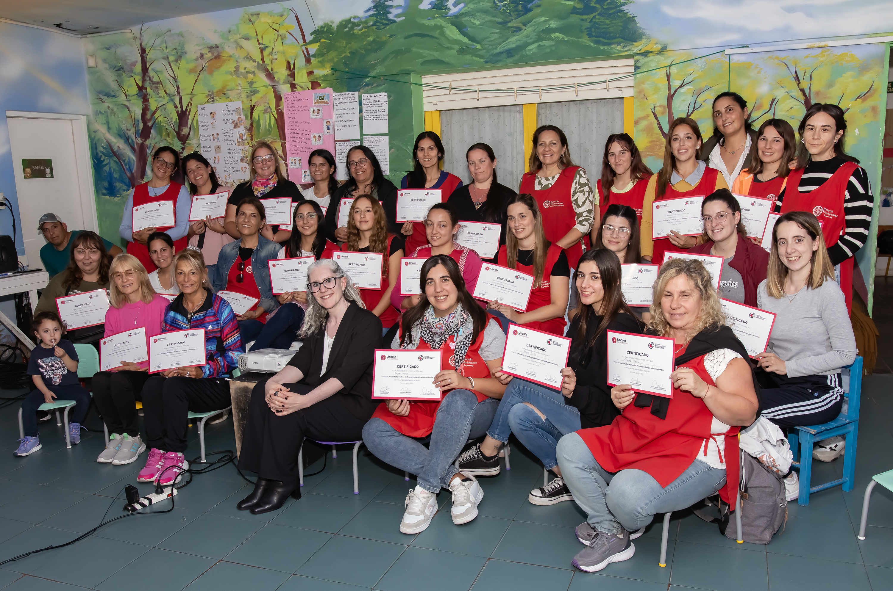 Directivos y docentes de jardines maternales completaron la formación “Primeras infancias y neurociencia”