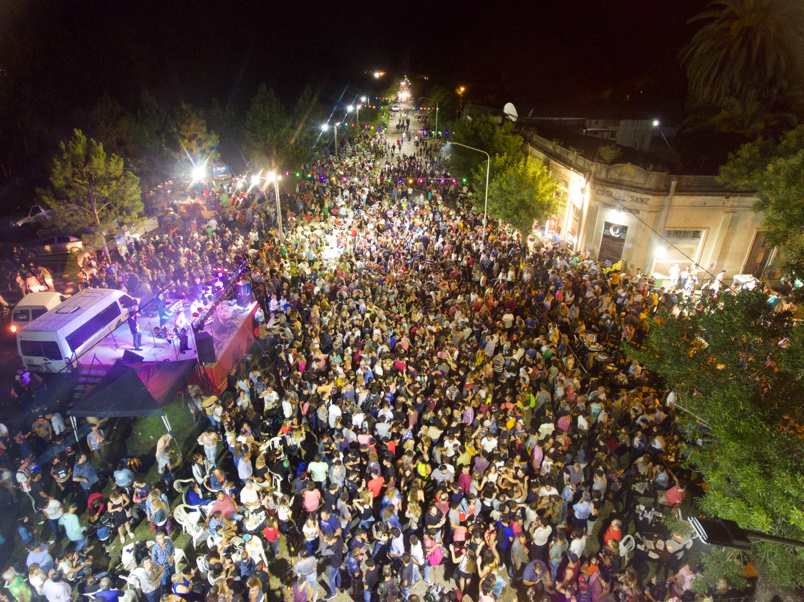 La fiesta de “Momo” llega a Bayauca y Roberts