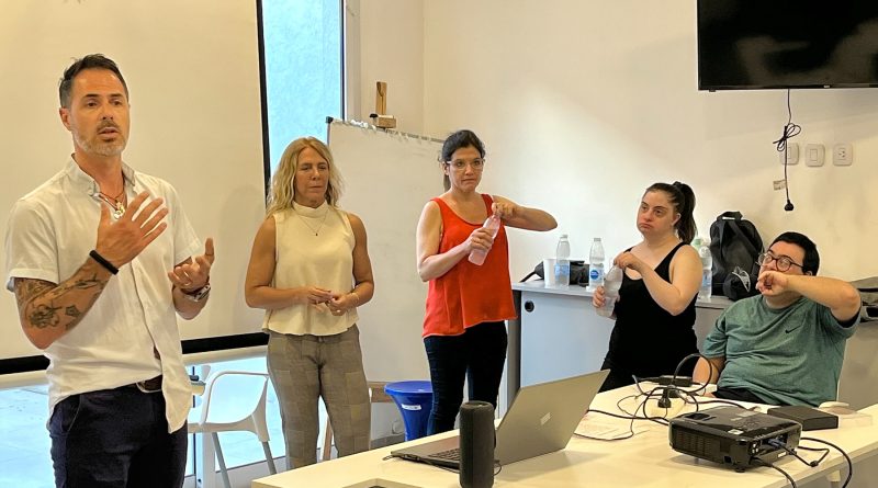 Conversatorio para familias y convivientes de personas con discapacidad