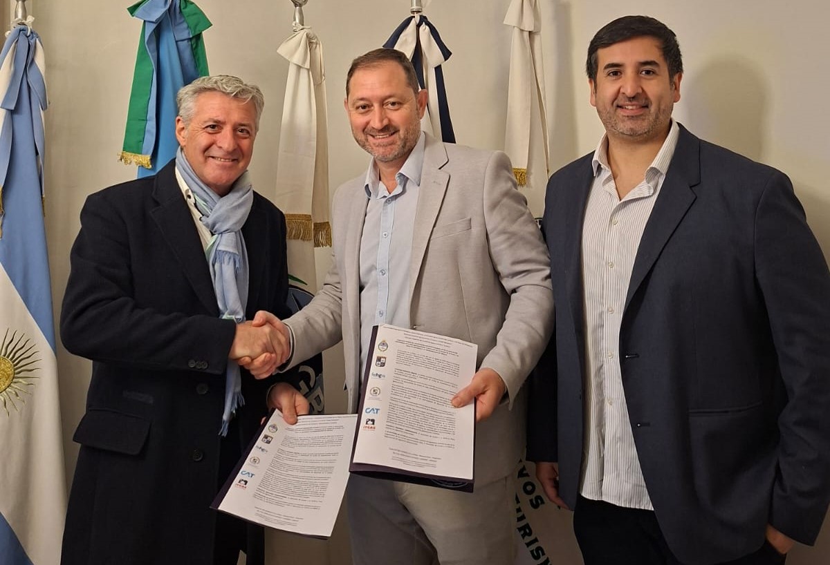 Serenal firmó un convenio con la Asociación Gastronómica para traer nuevos cursos a Lincoln