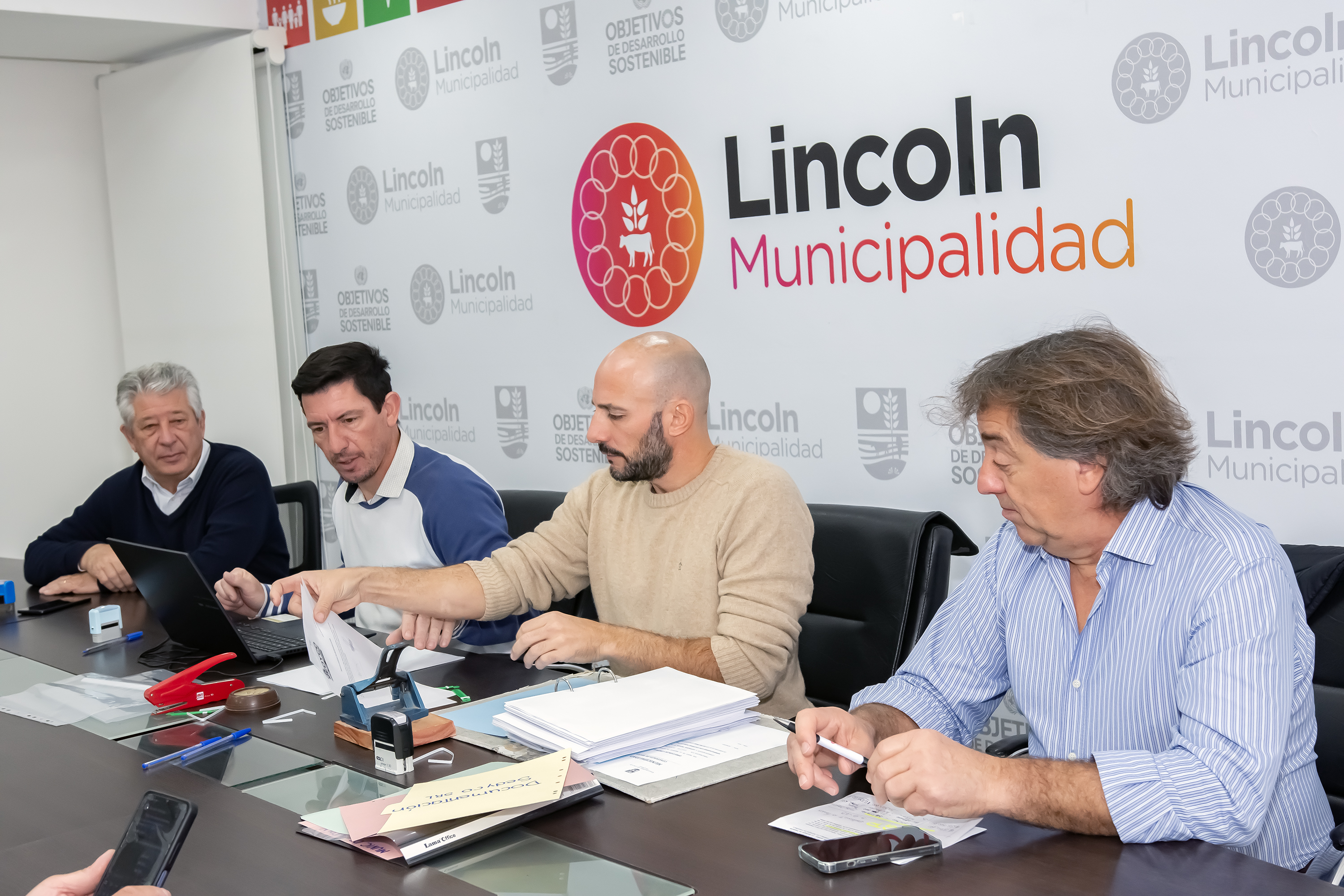 Se licitó la adquisición de carteles nomencladores para El Triunfo