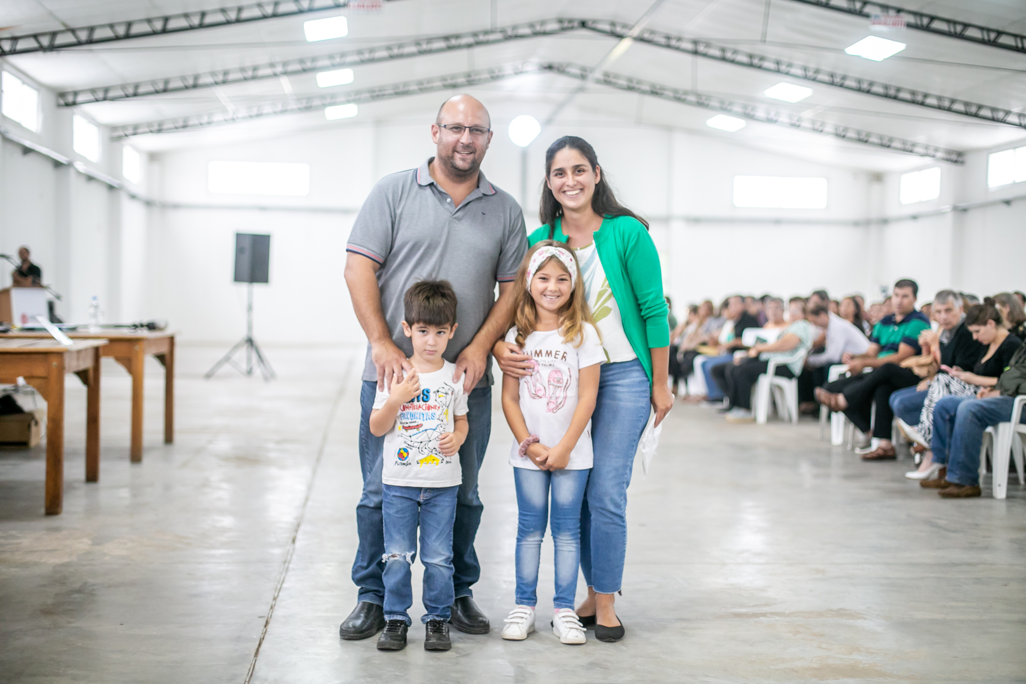 Serenal encabezó el acto de toma de firmas de 170 familias de todo el Distrito
