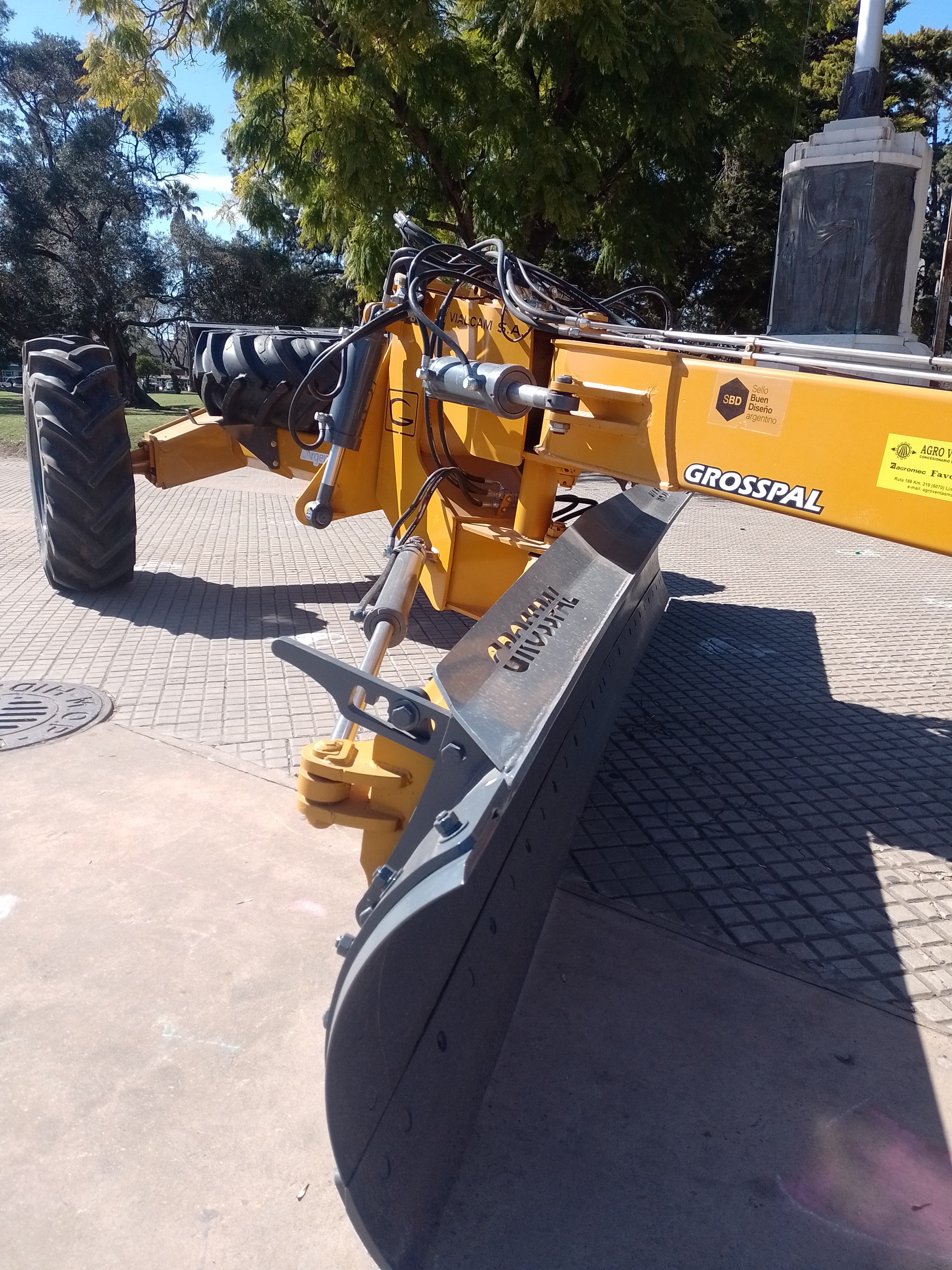 El municipio sumó una nueva niveladora de arrastre