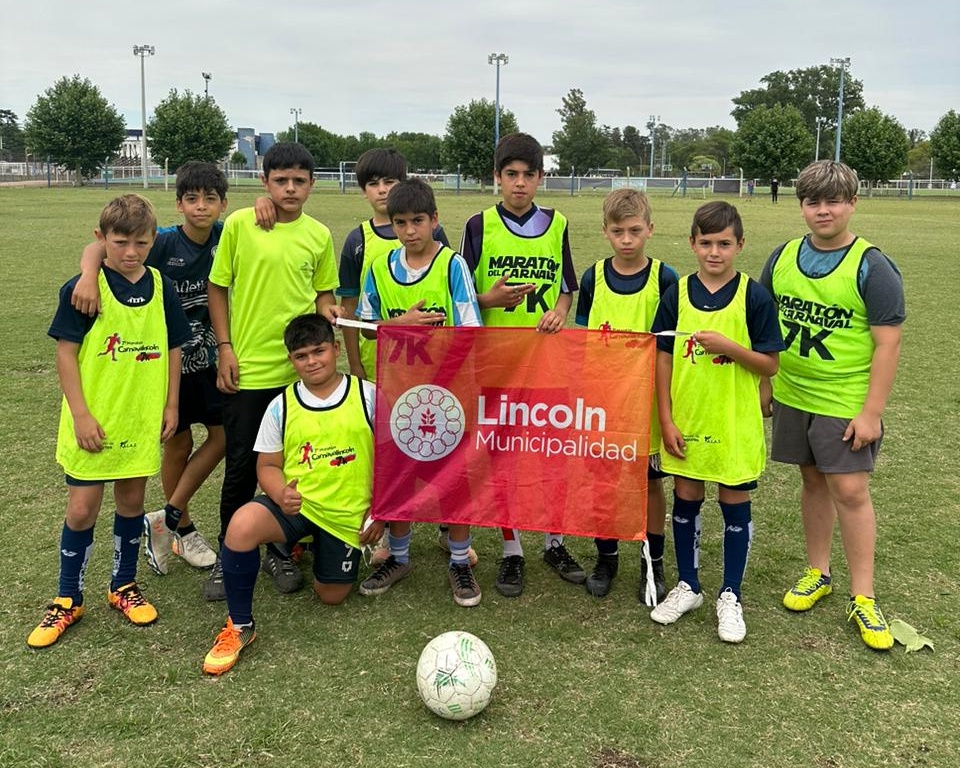 Gran encuentro de escuelitas de fútbol en El Linqueño