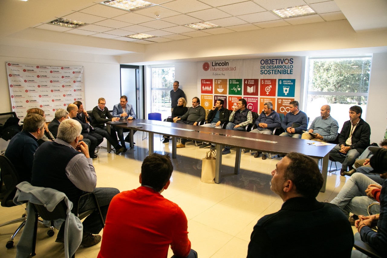 Serenal recibió a Curutchet, y juntos se reunieron con productores y empresarios locales