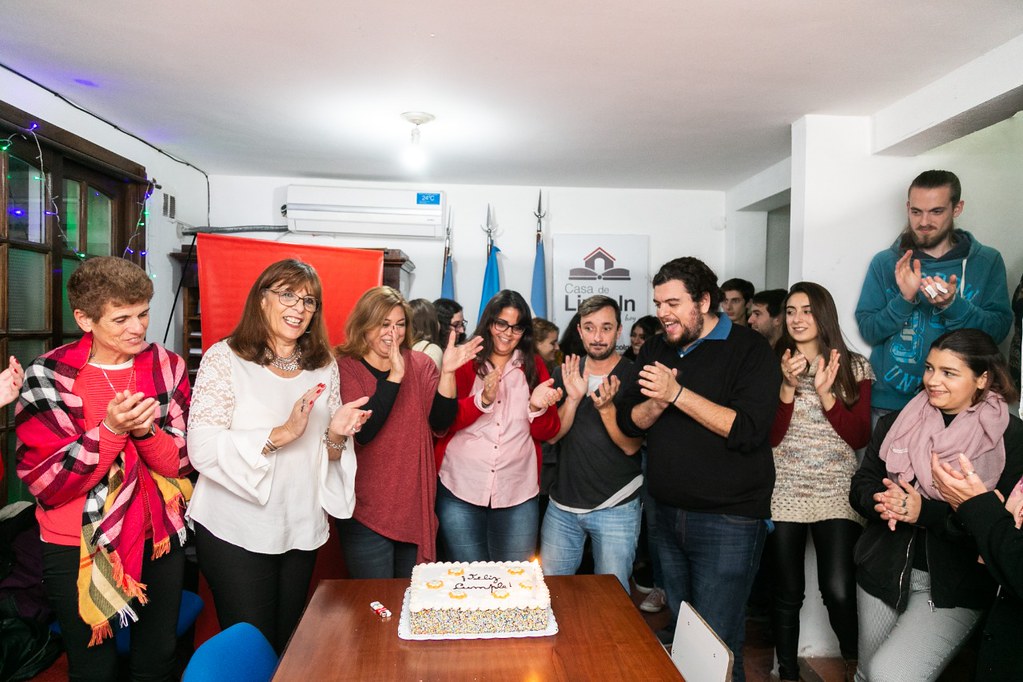 La Casa de Lincoln festejó su segundo aniversario junto a los estudiantes linqueños