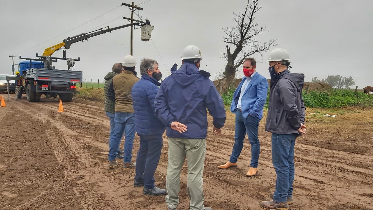 Más familias conectadas a la red eléctrica