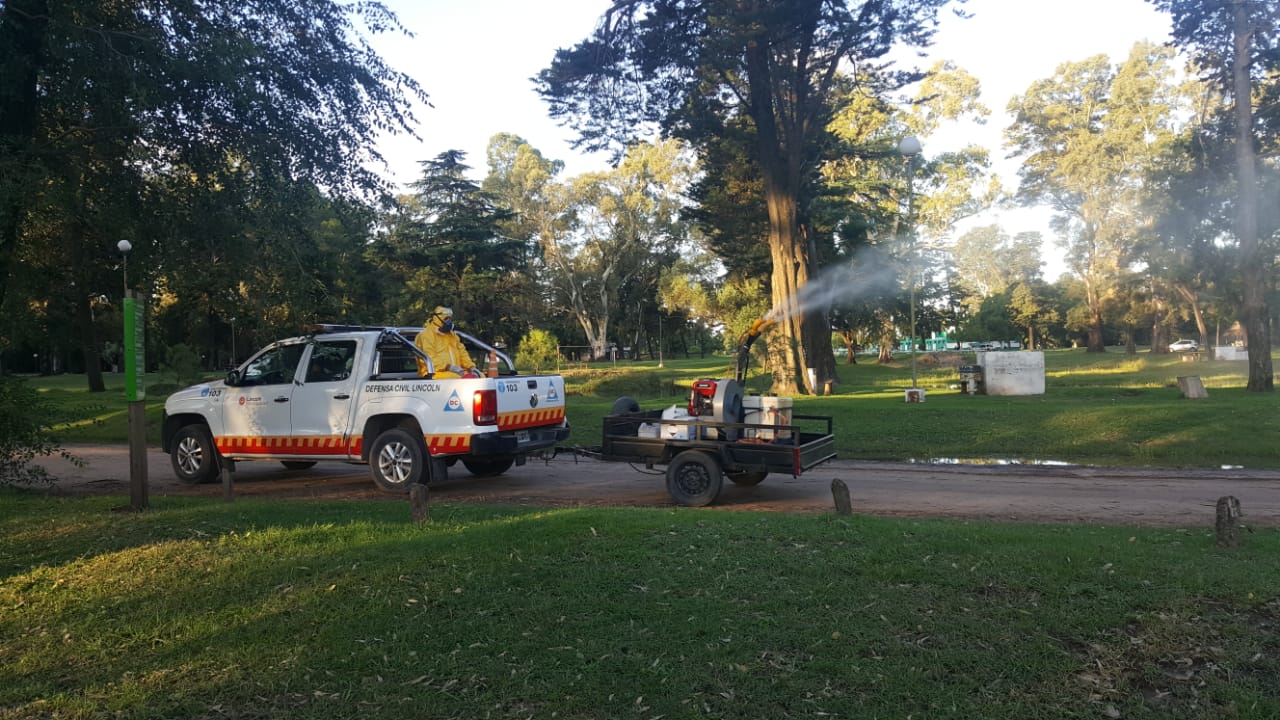 Se fumigaron distintos espacios verdes y las periferias de la ciudad