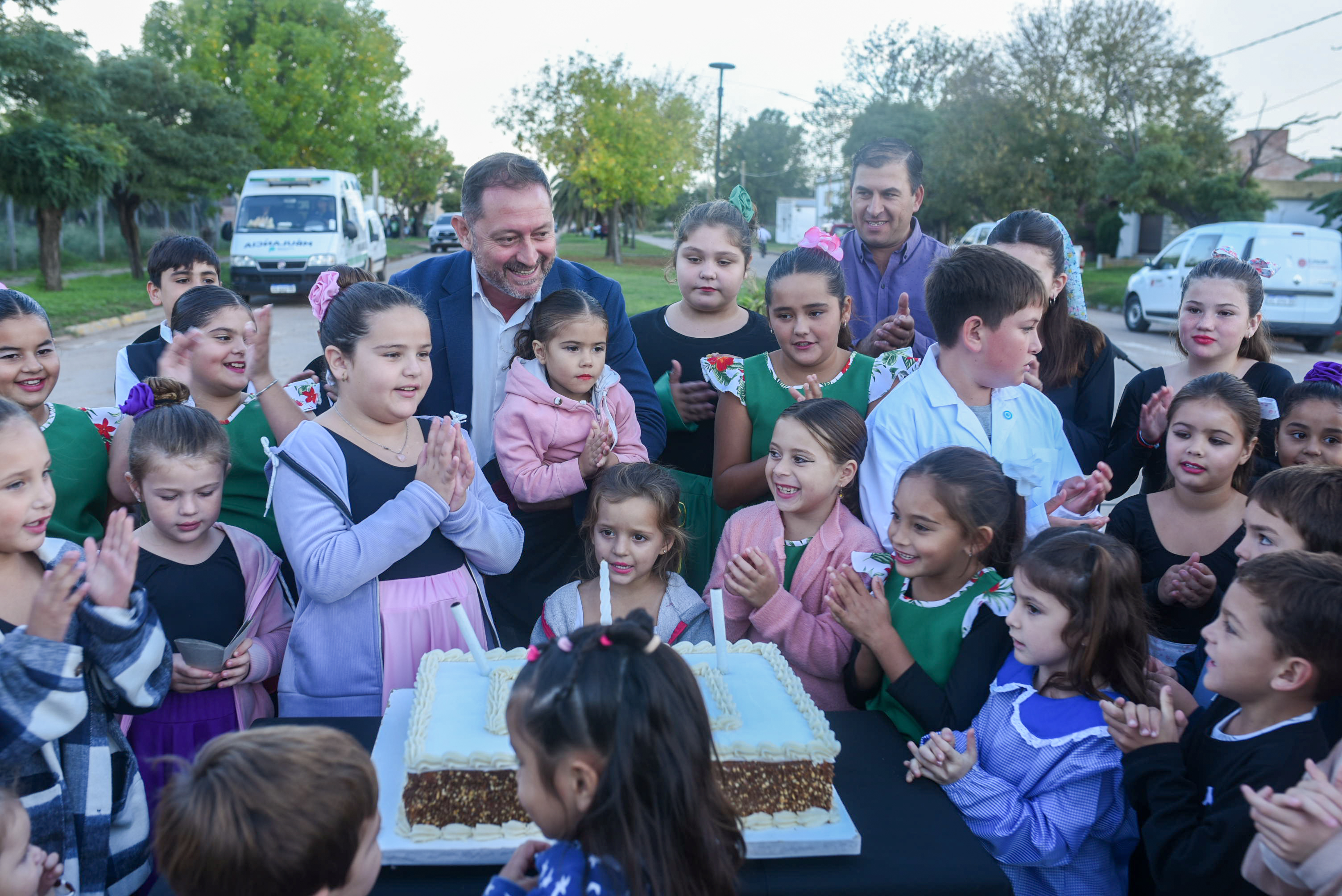 Pasteur celebró su 117° aniversario con un emotivo acto y reconocimiento para sus vecinos
