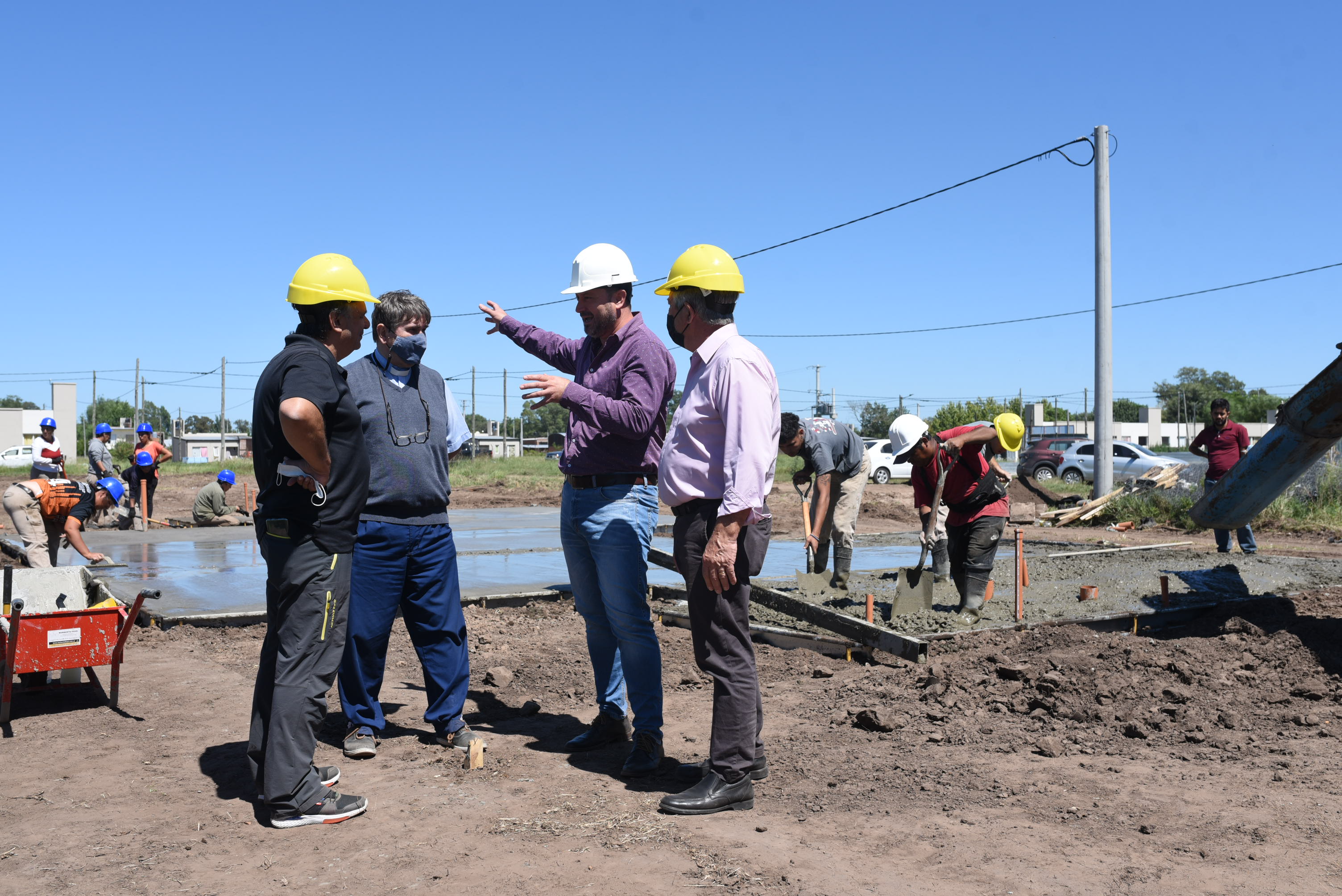 Comenzó la autoconstrucción de las 25 viviendas en convenio con Cáritas