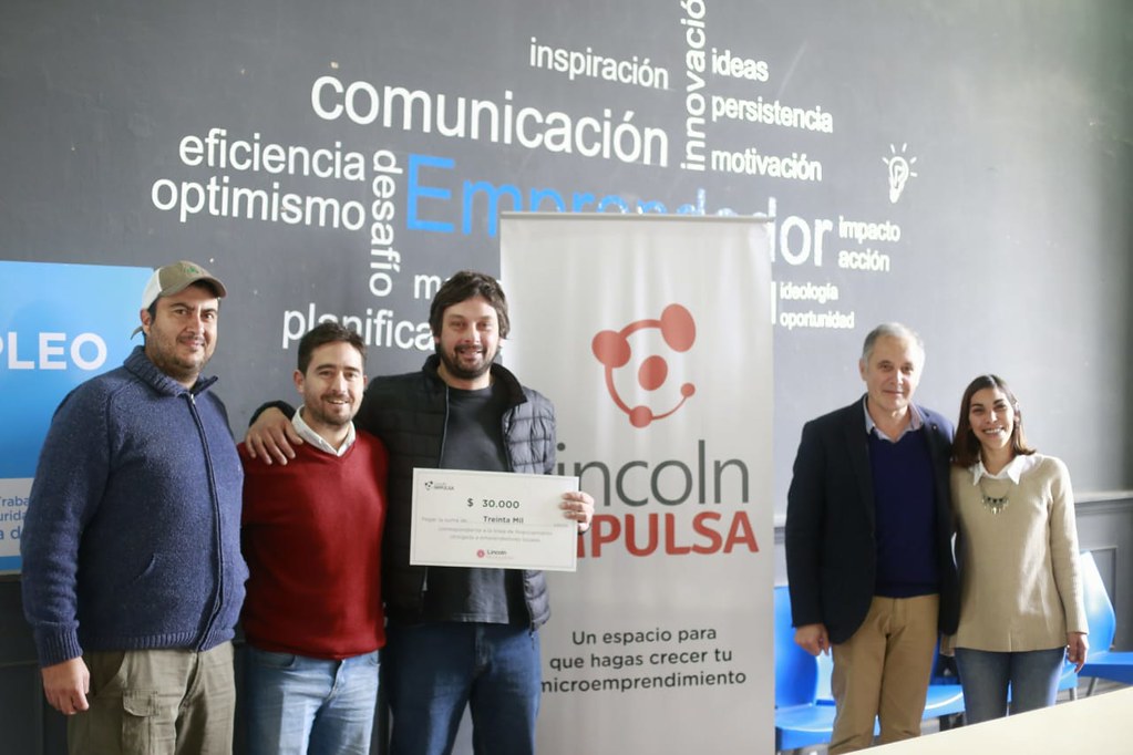 Otorgaron asistencia económica a emprendedores locales