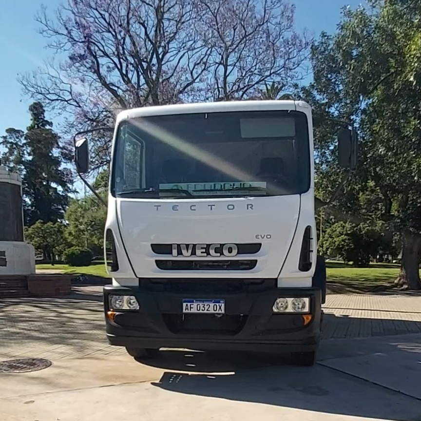 El Municipio incorporó dos camiones regadores 0Km
