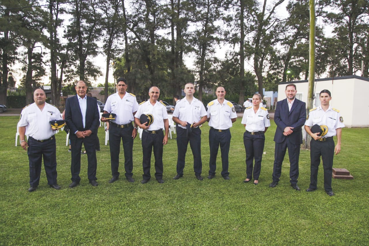 Condecoraron a más de 30 efectivos de la policía
