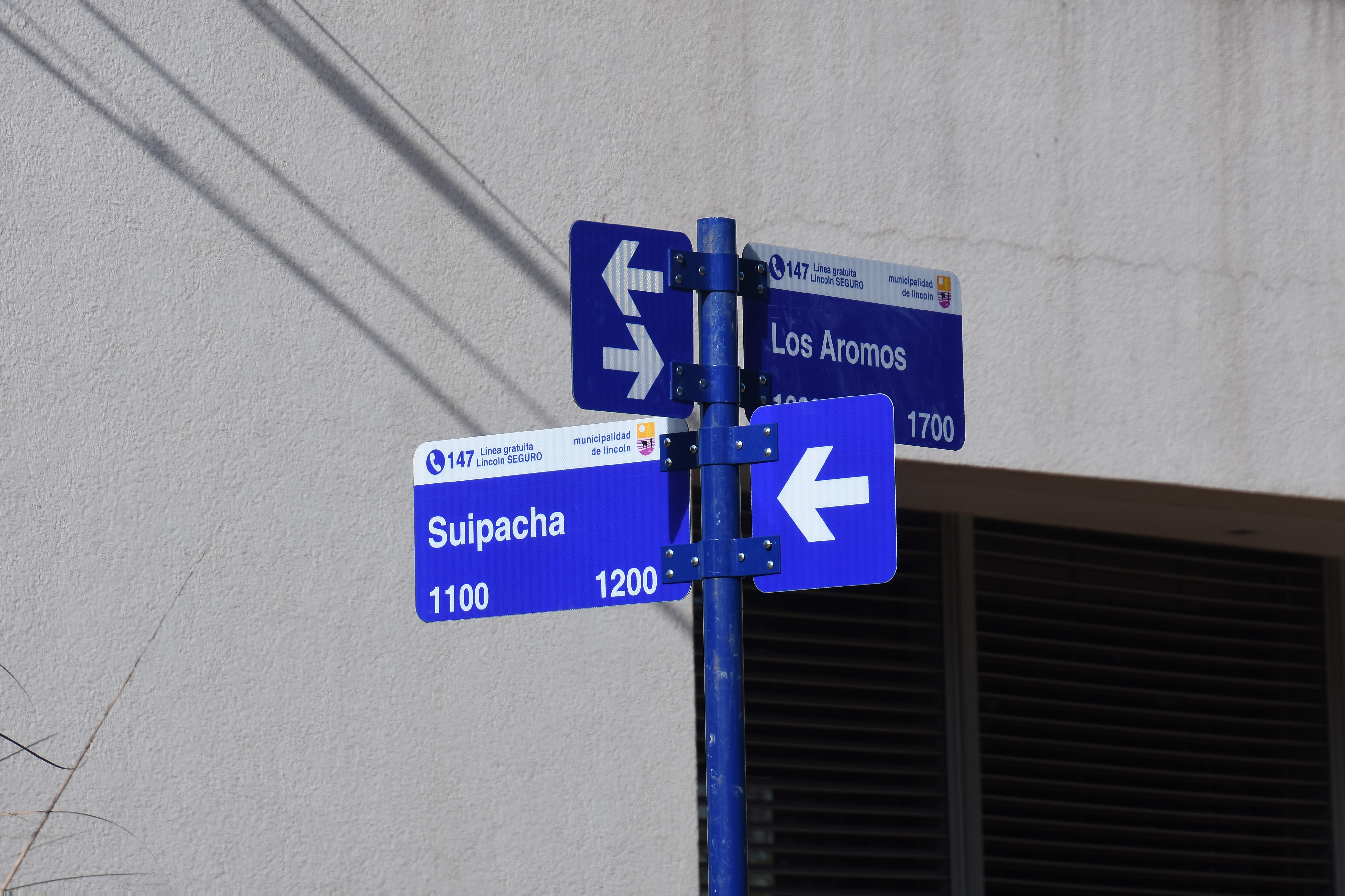 Más barrios de la ciudad ya cuentan con nuevos carteles nomencladores