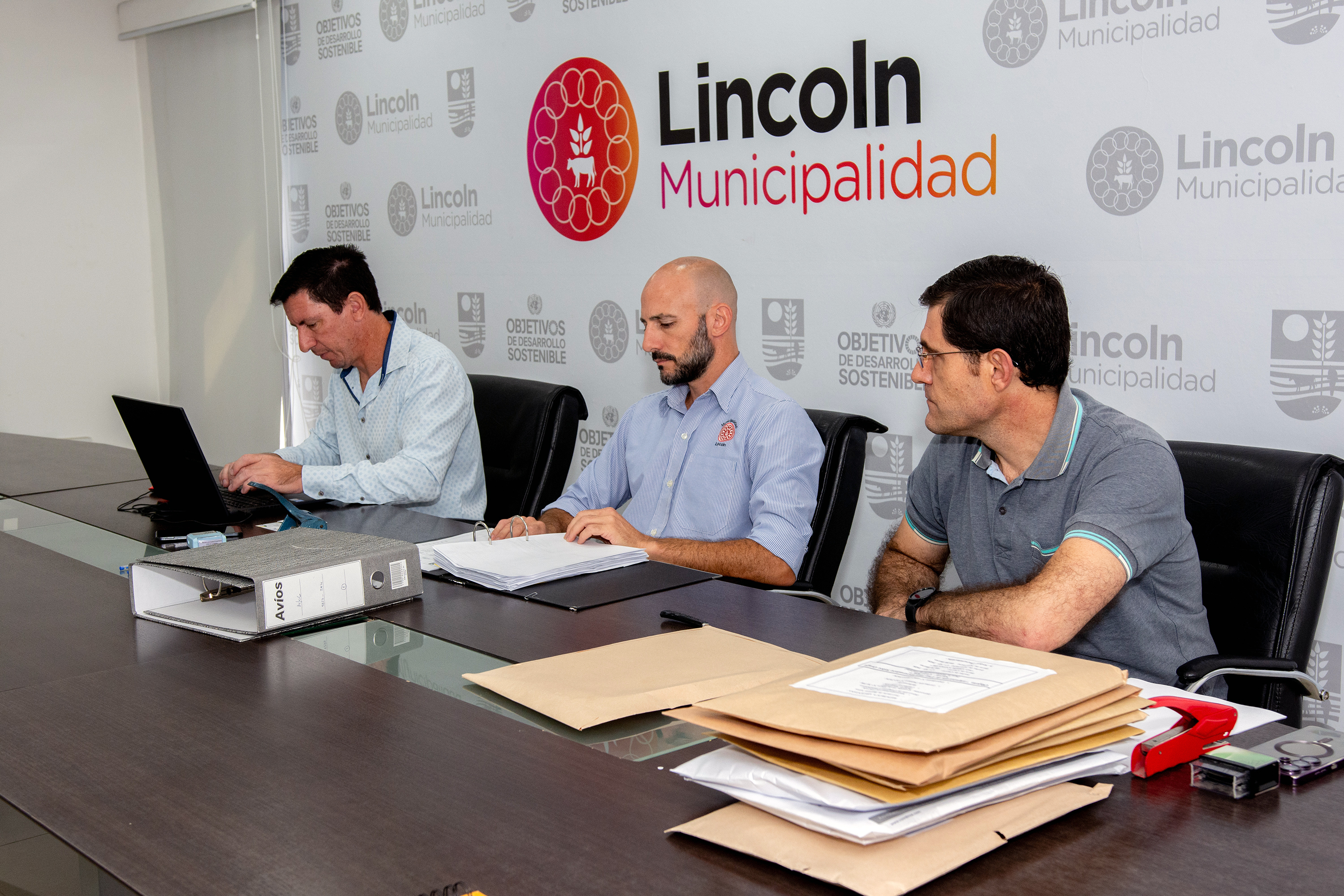 El Municipio licitó la compra de una nueva retro excavadora
