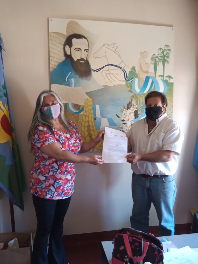 Cuatro empleados municipales accedieron a Planta Permanente