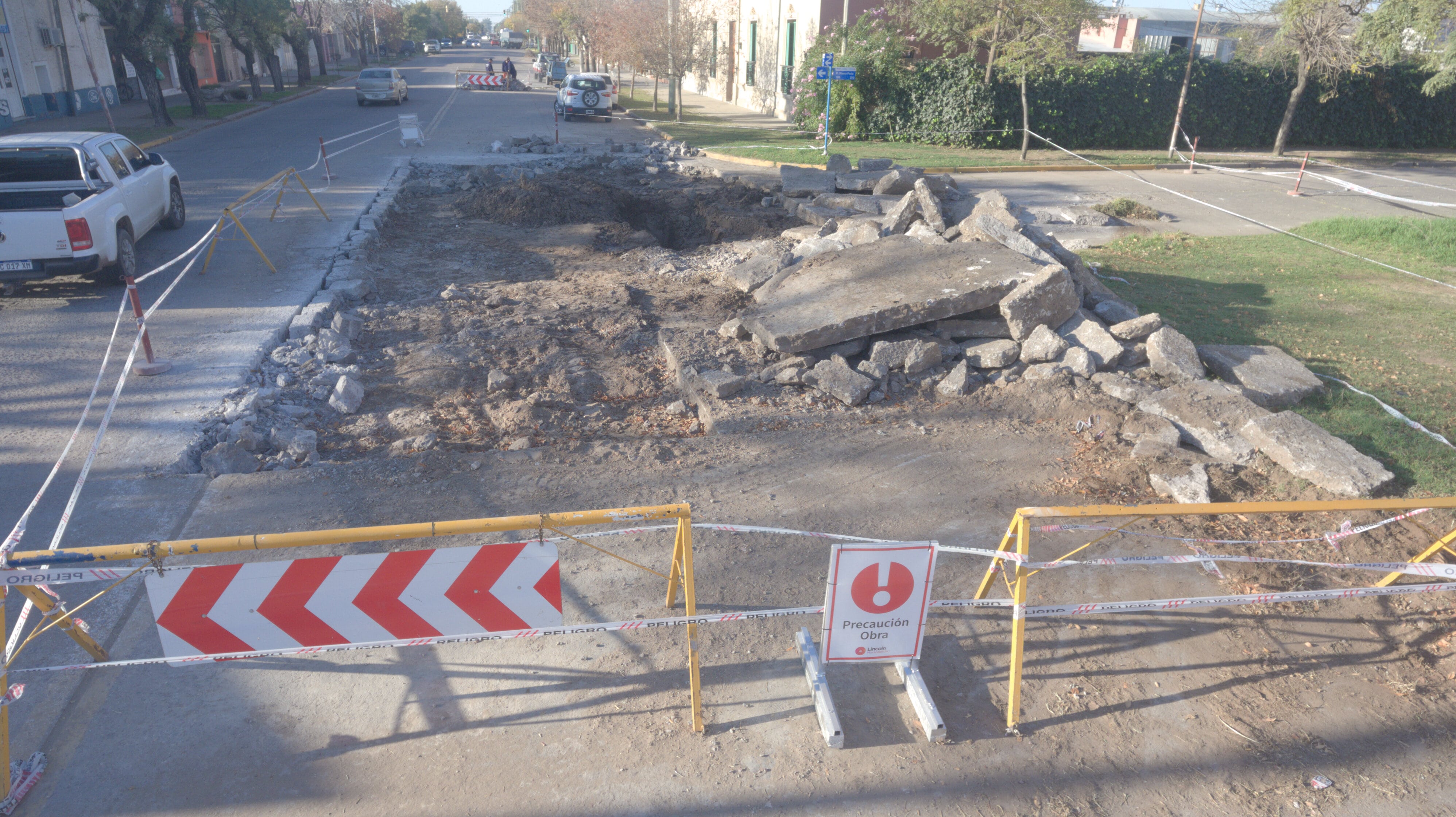 Avanza el "Plan de Bacheo" en la Avenida Chacabuco